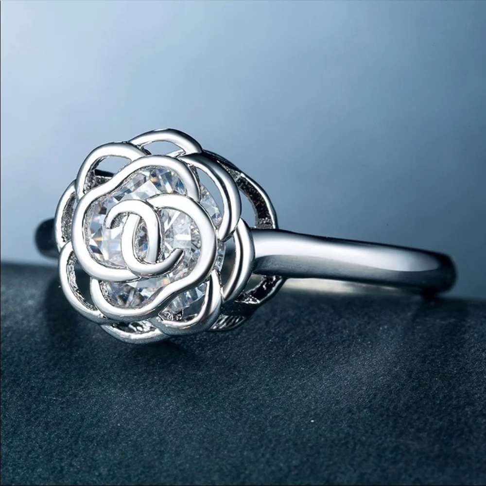 New 925 Silver Flower Design Women’s Ring - Picture 3 of 3
